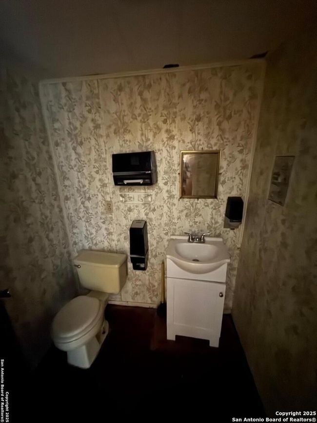 502 N Front, Home with 0 bedrooms, 0 bathrooms and null parking in Cotulla TX | Image 20