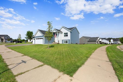 4706 8th Street Loop Ne, Saint Cloud, MN, 56304-4664 | Card Image