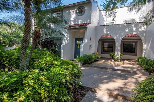h-484 Santa Cruz Place Ne, St Petersburg, FL, 33703 | Card Image