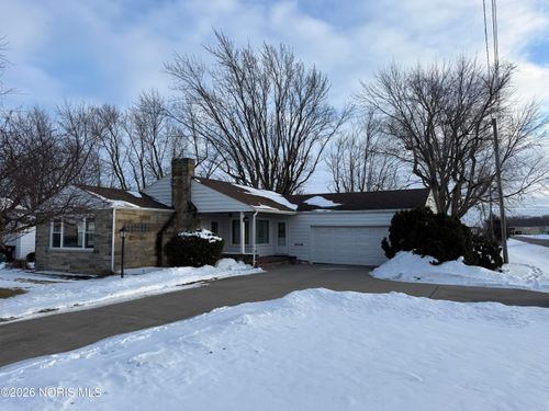 1867 E 2nd St, Defiance, OH, 43512-2562 | Card Image