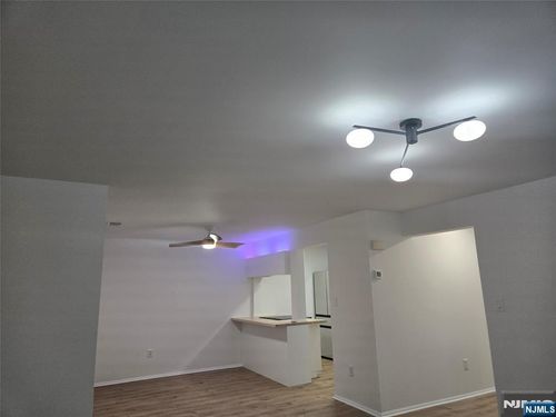 2080 Drake Ct, Mahwah, NJ, 07430-3801 | Card Image