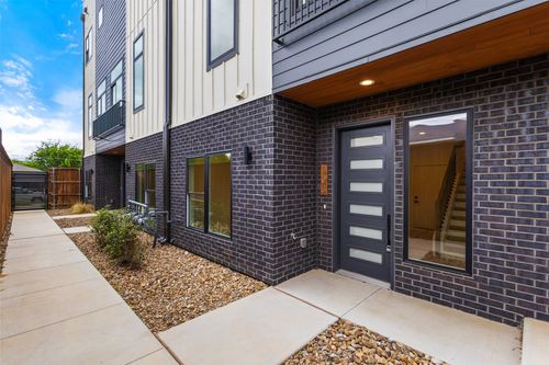 105-2203 Hondo Ave, Dallas, TX, 75219-2440 | Card Image