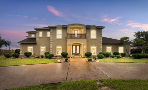 6001 King Trl, Corpus Christi, TX, 78414-6305 | Card Image