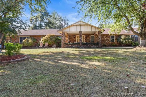 1804 E Hollow Oak Rd, Stigler, OK, 74462-2733 | Card Image