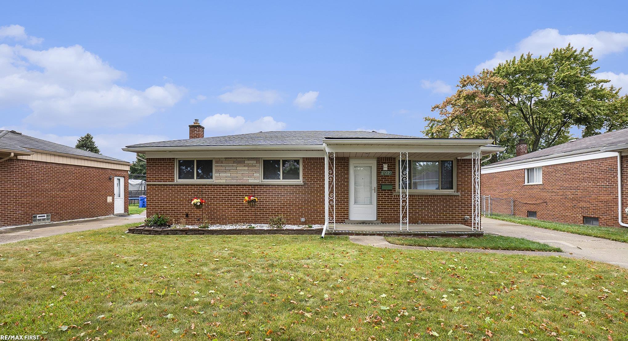 Haverhill Dr, Warren, MI 48092