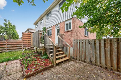 79 Carlton Rd, Barrie, ON, L4M5K8 | Card Image