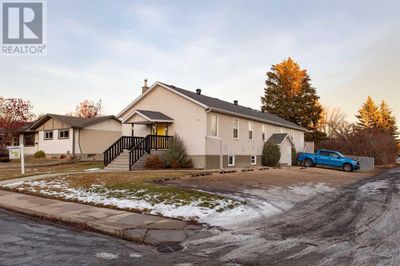 5029 56 A St, House other with 1 bedrooms, 3 bathrooms and 8 parking in Lacombe AB | Image 2