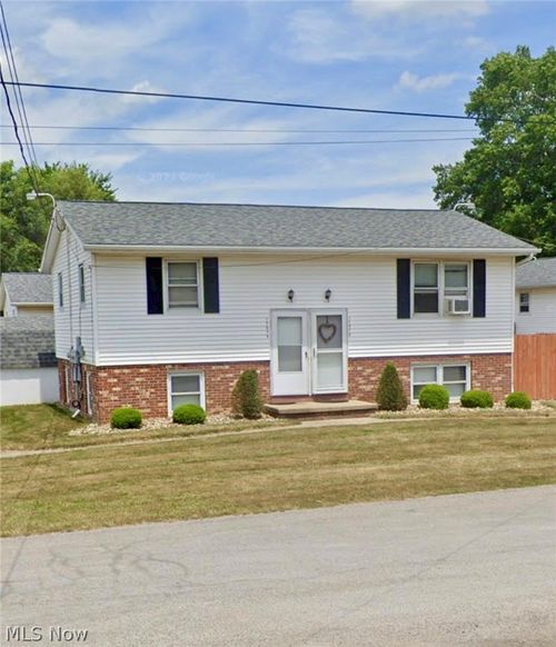 17974 1st St, Beloit, OH, 44609-9621 | Card Image