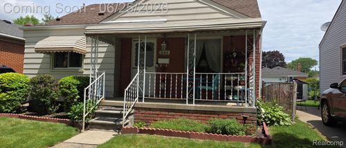 742 Mayflower Ave, Lincoln Park, MI, 48146-3044 | Card Image
