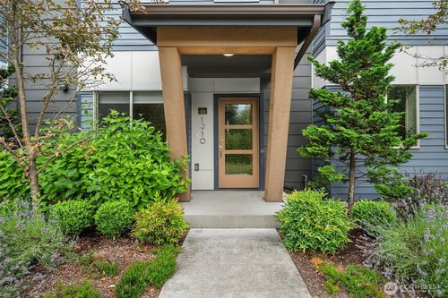 1910 Riva Ln Nw, Issaquah, WA, 98027-5507 | Card Image