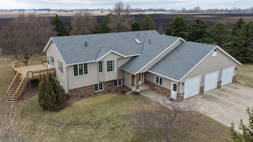 6335 1st Ave W, Willmar, MN, 56201-9775 | Card Image
