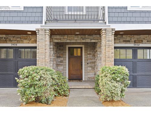 9402 Se Causey Ave, Happy Valley, OR, 97086-7575 | Card Image