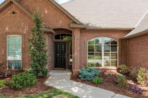 4205 Harrogate Dr, Norman, OK, 73072-3938 | Card Image