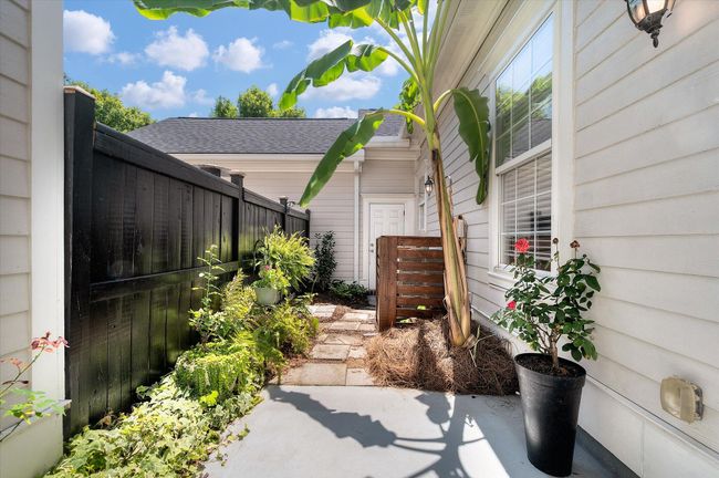 patio | Image 22