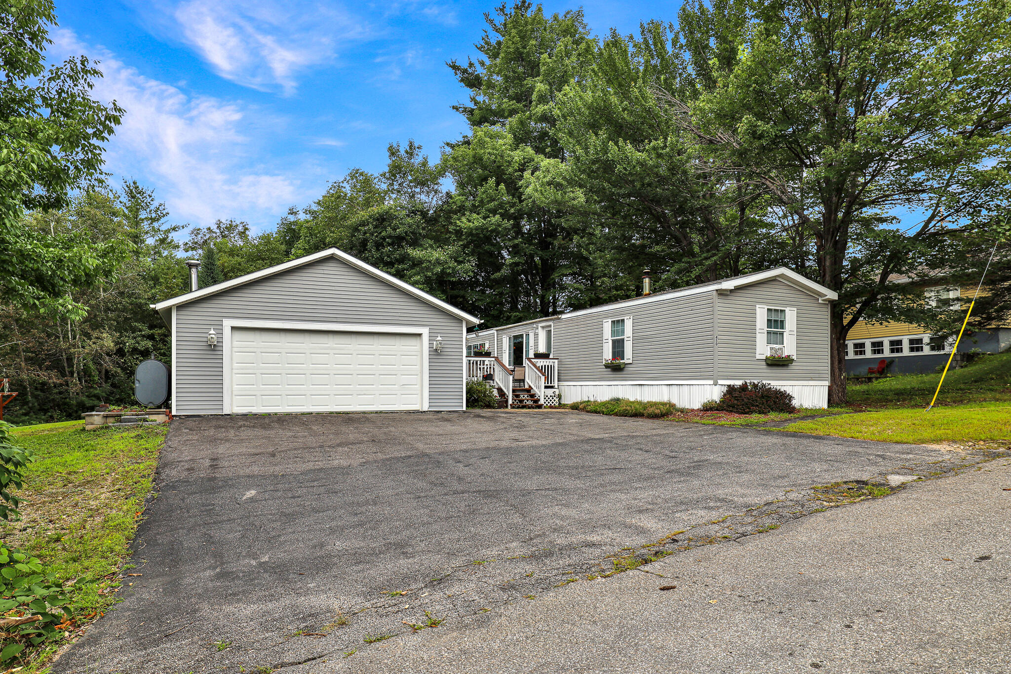Lincoln Ave, Rumford, ME 04276