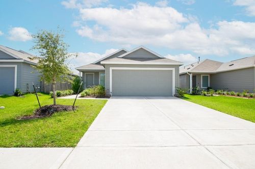 305 Brandi Dr, Wharton, TX, 77488-5233 | Card Image