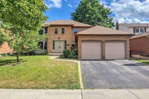 41 Meyer Cir, Markham, ON, L3P4C3 | Card Image