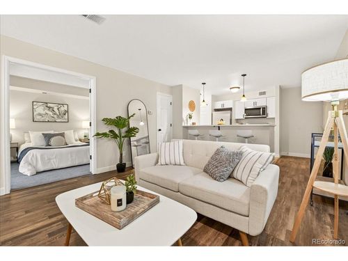 i-i06-2575 S Syracuse Way, Denver, CO, 80231-3832 | Card Image