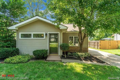 3262 Edgemere St, Commerce Twp, MI, 48382-4612 | Card Image