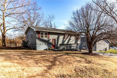 633 Valley Hill Drive, Knob Noster, MO, 65336 | Card Image