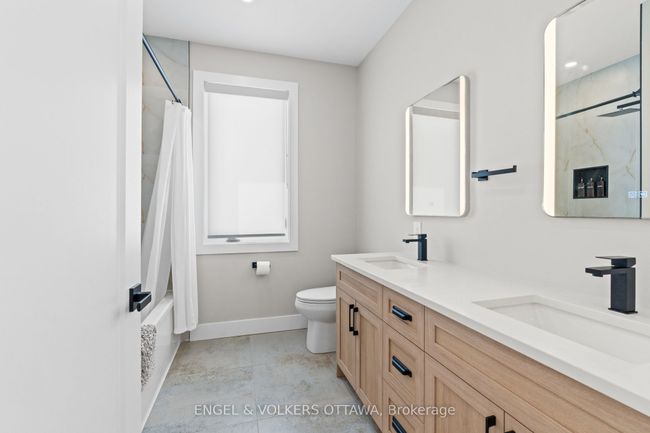 425 Ginger Cres, House other with 5 bedrooms, 4 bathrooms and 6 parking in Metcalfe ON | Image 34