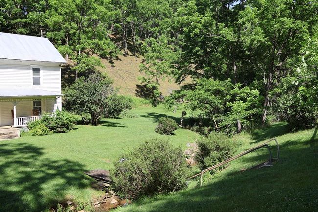 5043 Stones Chapel Rd, House other with 3 bedrooms, 3 bathrooms and 4 parking in Elk Creek VA | Image 5