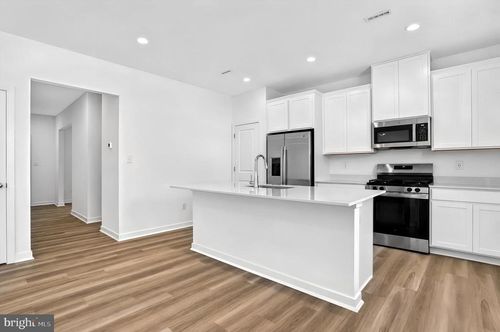 18 Handbell Ln, SICKLERVILLE, NJ, 08081-2079 | Card Image