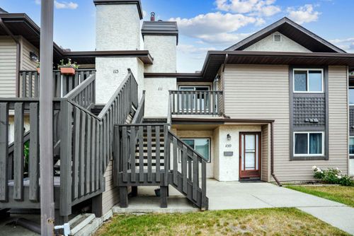 111 Cedar Springs Gdns Sw, Calgary, AB, T2W5J9 | Card Image