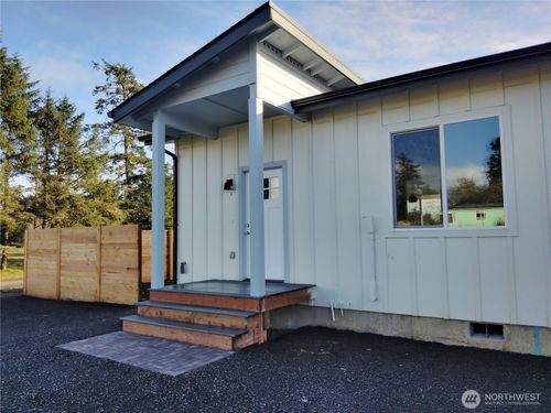 697 -A Sunset Ave Ne, Ocean Shores, WA, 98569-9585 | Card Image