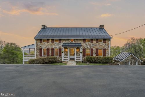 3877 Dry Run Rd, HEDGESVILLE, WV, 25427-5628 | Card Image