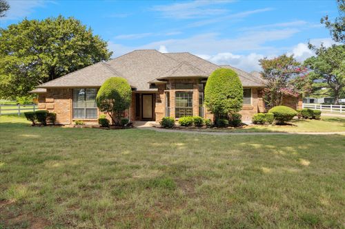 4990 Eden Rd S, Mansfield, TX, 76063-5256 | Card Image