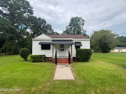 4281 Martin Luther King Jr St, Ayden, NC, 28513-7226 | Card Image