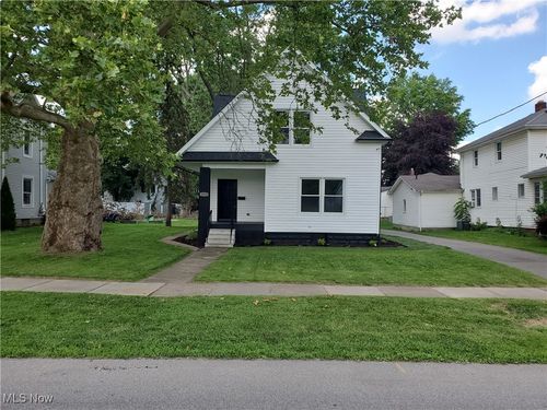 1509 W Market St, Orrville, OH, 44667-1715 | Card Image