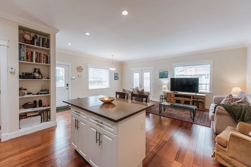 766 Gerussi Lane, Gibsons, BC, V0N1V7 | Card Image