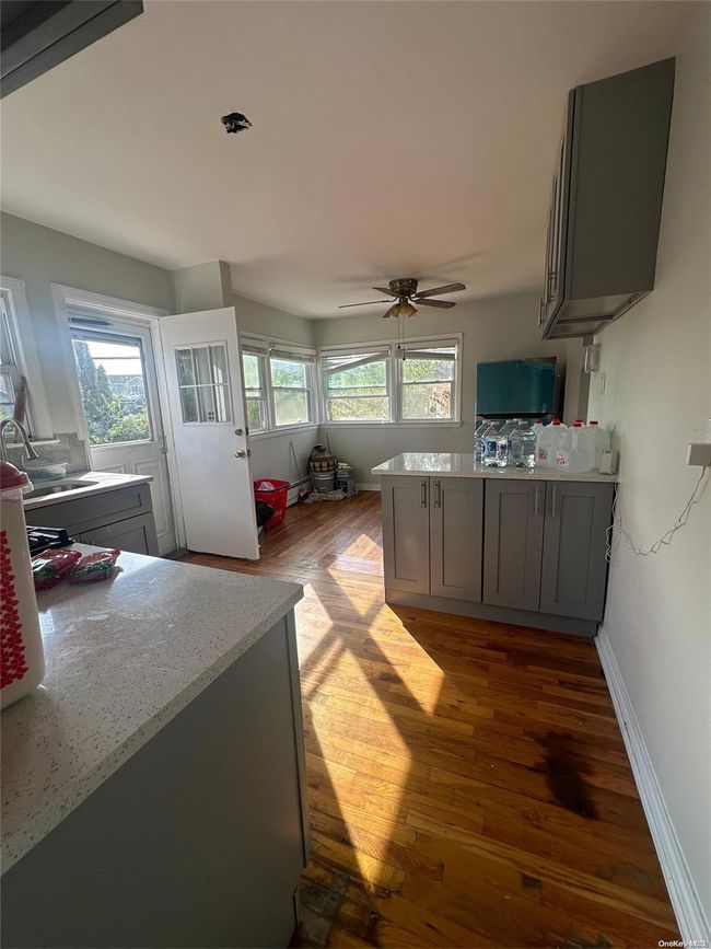 1099 Park Ln N, Condo with 4 bedrooms, 1 bathrooms and null parking in Franklin Square NY | Image 4