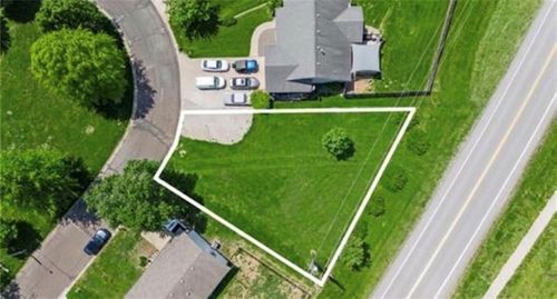 1212 Franklin Dr, Weston, MO, 64098-1028 | Card Image