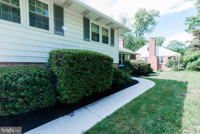 1825 Sharon Rd, House other with 3 bedrooms, 3 bathrooms and null parking in Meadowbrook PA | Image 5