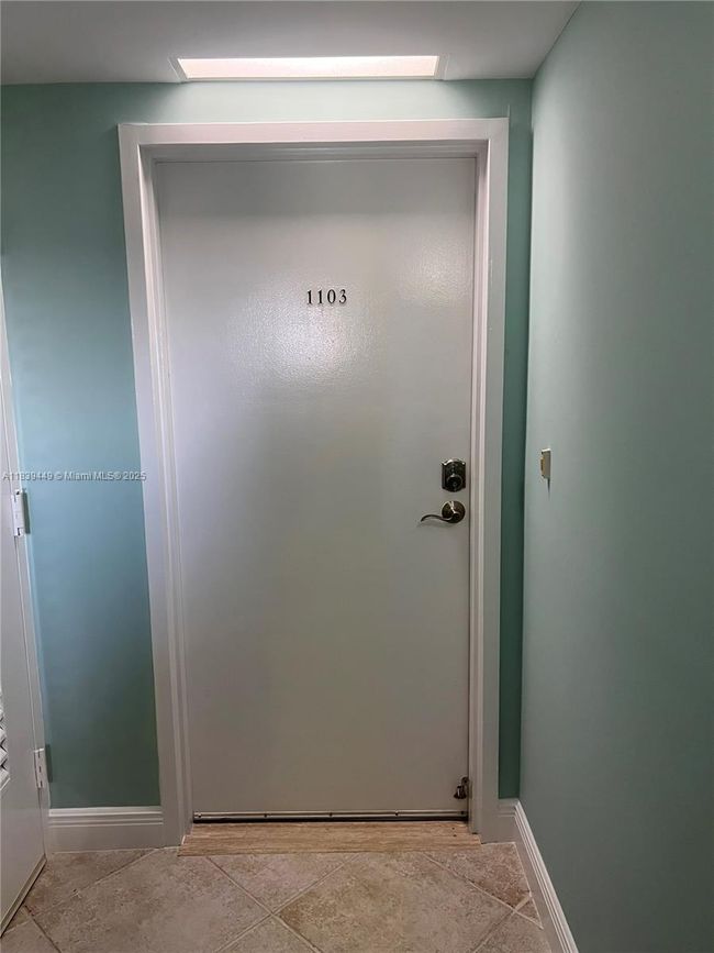 APT-1103 - 3100 N Highway A1a, Condo with 2 bedrooms, 2 bathrooms and null parking in Hutchinson Island FL | Image 6