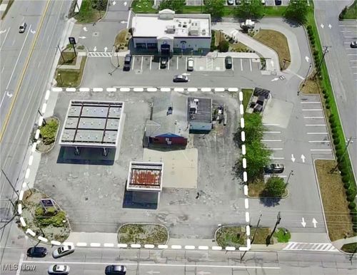 960 N Leavitt Rd, Amherst, OH, 44001-1137 | Card Image