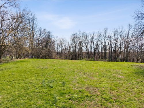 1640 Ridge Rd, Jeannette, PA, 15644-9706 | Card Image