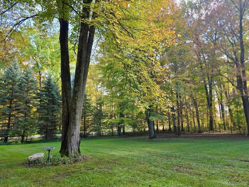 4045 Flint River Rd, Columbiaville, MI, 48421-9782 | Card Image