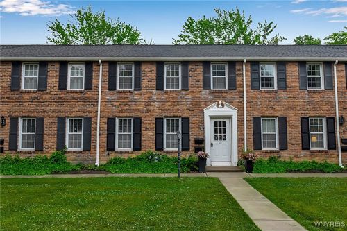 l-18 Thomas Jefferson Ln, Amherst, NY, 14226-3829 | Card Image
