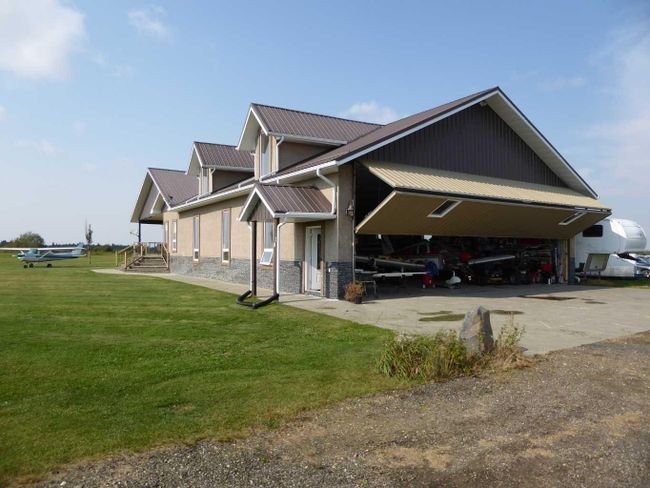 18 59515 Rge Rd 260, Home with 4 bedrooms, 3 bathrooms and null parking in Westlock AB | Image 40