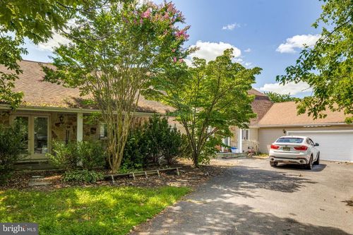 36 White Pine Rd, CHESTERFIELD, NJ, 08515-1724 | Card Image