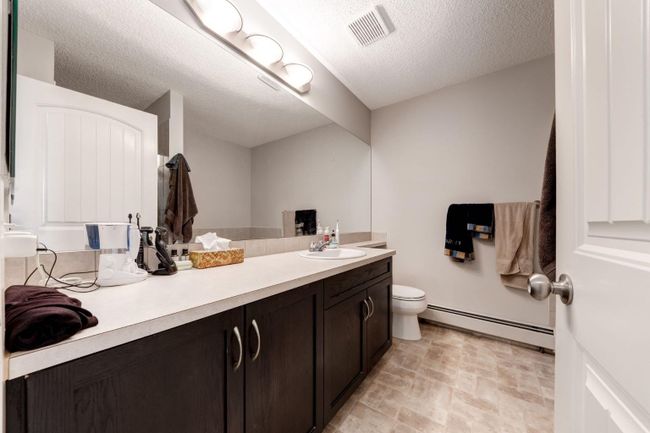 7 - 118 Village Heights Sw, Home with 2 bedrooms, 1 bathrooms and 2 parking in Calgary AB | Image 20