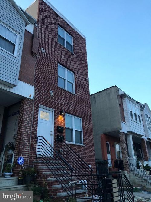 2524 S 3rd St, PHILADELPHIA, PA, 19148-4711 | Card Image