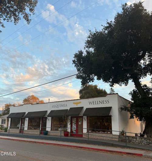 445 W El Roblar Dr, Ojai, CA, 93023-2158 | Card Image