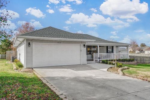 812 Timberland Rd, Mount Vernon, MO, 65712-6363 | Card Image