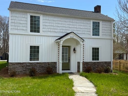 212 Oak Rd, Norris, TN, 37828-3052 | Card Image