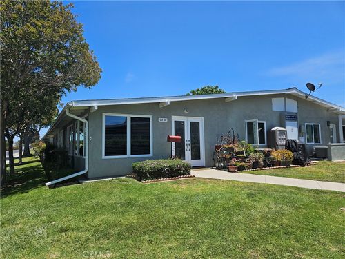 apt-55-1402 Golden Rain Rd, Seal Beach, CA, 90740-4854 | Card Image